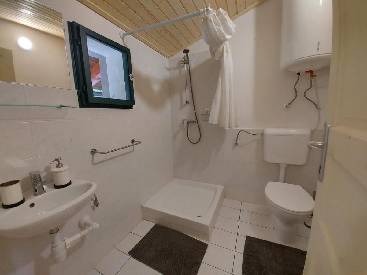Apartmaji Hedera Komen Ngoại thất bức ảnh